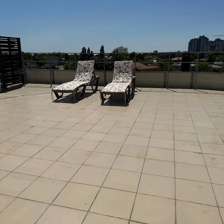 з терасою жк море Apartment