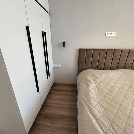з терасою жк море Apartment *