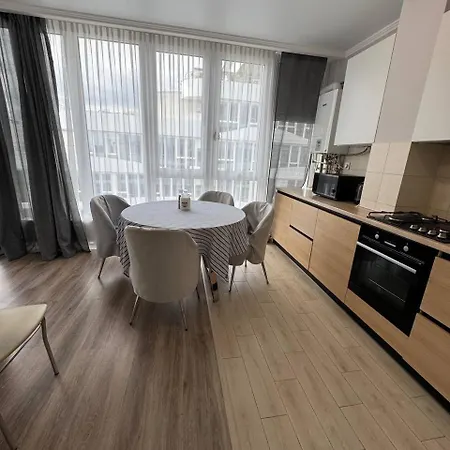 з терасою жк море Apartment