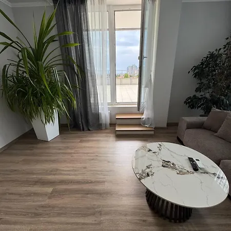 з терасою жк море Apartment *