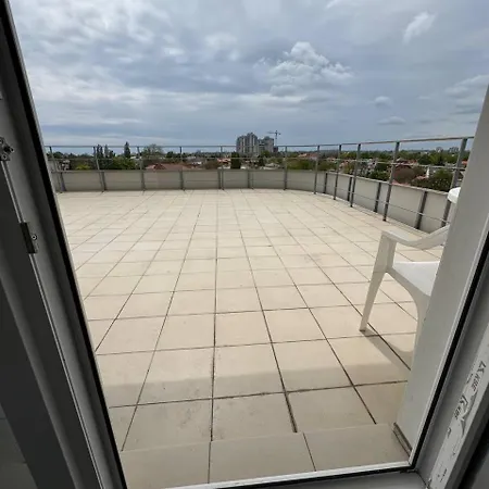 Apartment з терасою жк море Odessa